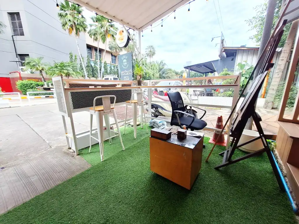 Burger Breakfast Lounge Khon Kaen – turnkey breakfast and burger café near Central Plaza, photo 6