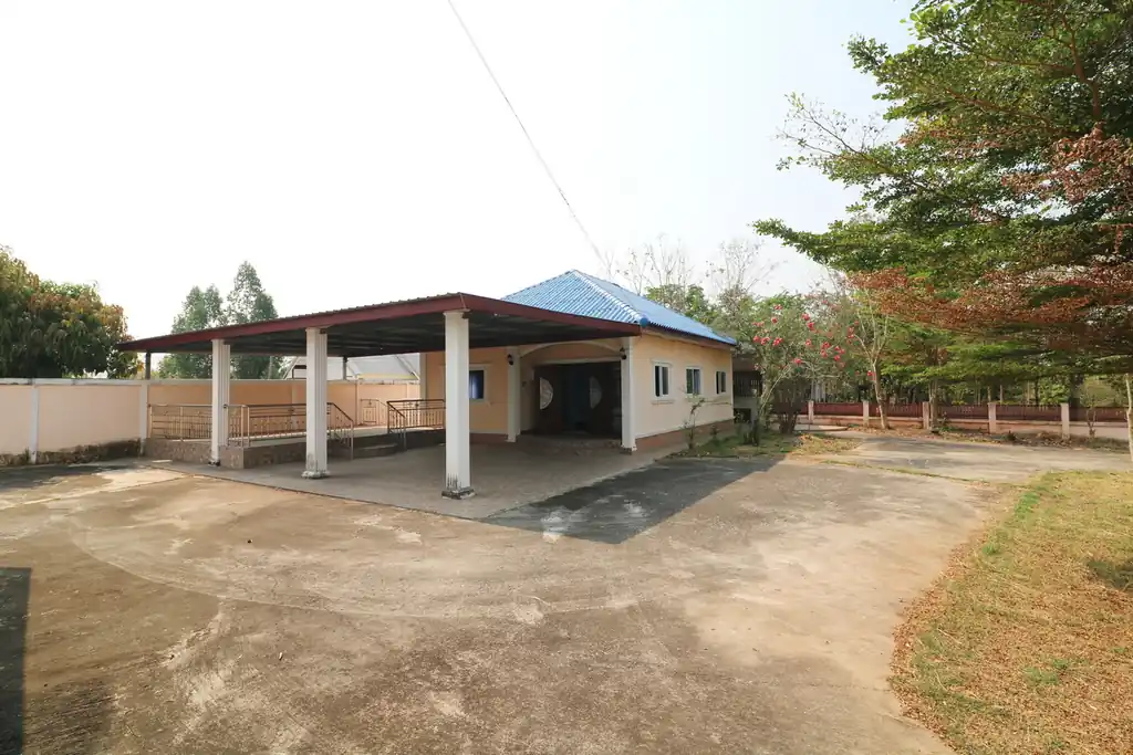 2 bedroom, 2 bathroom home with commercial buildings for sale in Non Sang, Nong Bua Lam Phu, photo 4