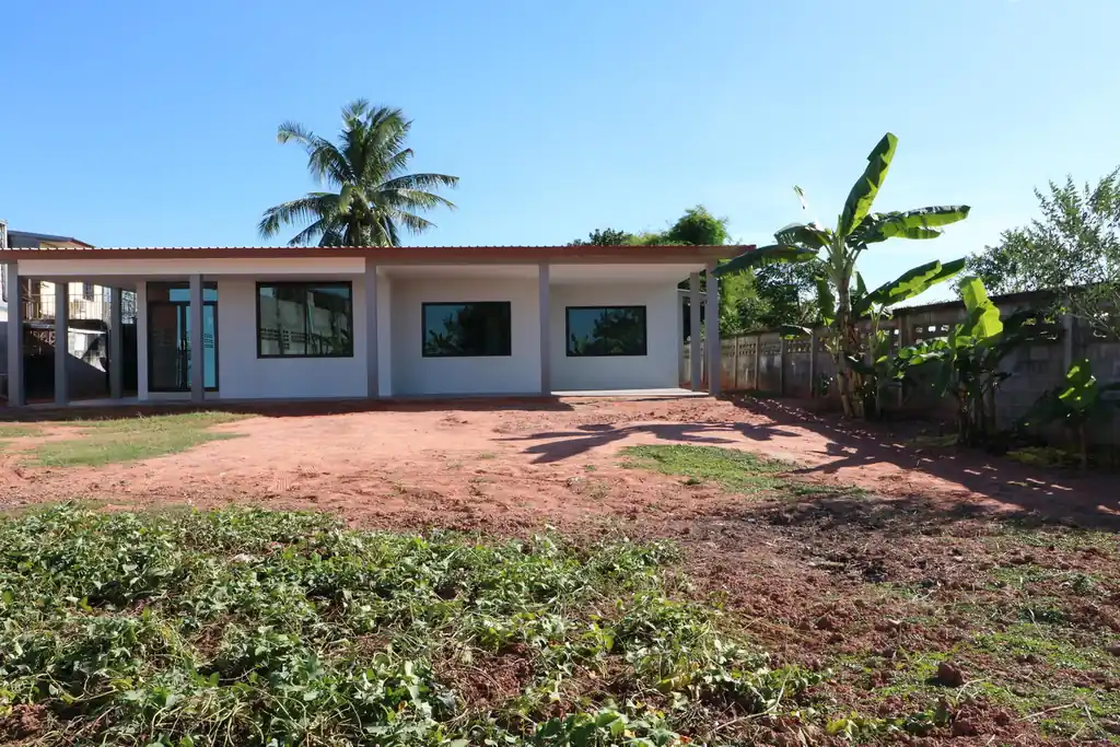 Tenanted 4 bedroom, 3 bathroom home on a large plot for sale in Mu Mon, Udon Thani, photo 2