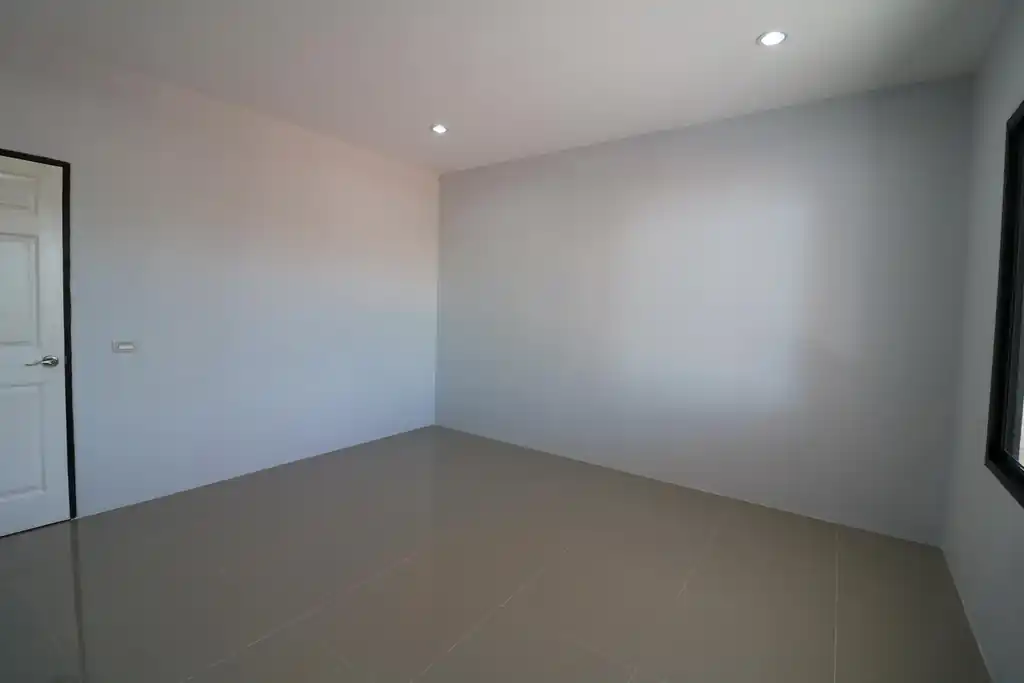 Tenanted 4 bedroom, 3 bathroom home on a large plot for sale in Mu Mon, Udon Thani, photo 28