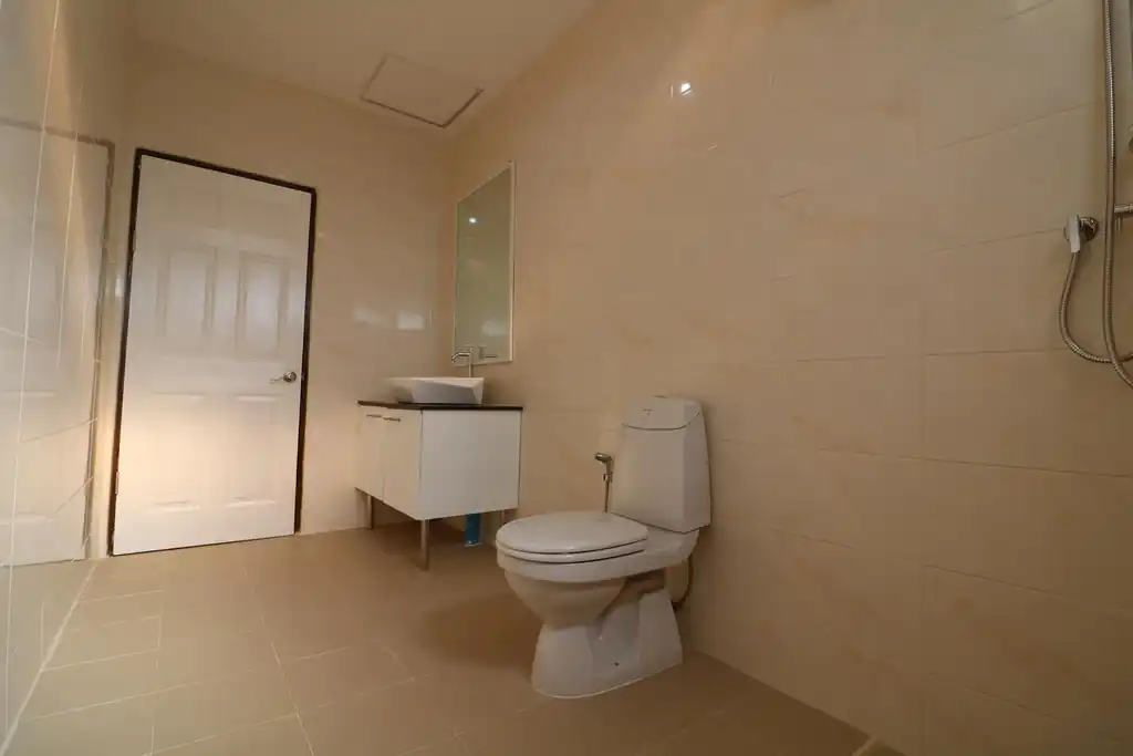 Tenanted 4 bedroom, 3 bathroom home on a large plot for sale in Mu Mon, Udon Thani, photo 30