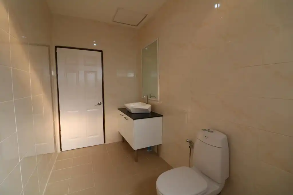Tenanted 4 bedroom, 3 bathroom home on a large plot for sale in Mu Mon, Udon Thani, photo 31