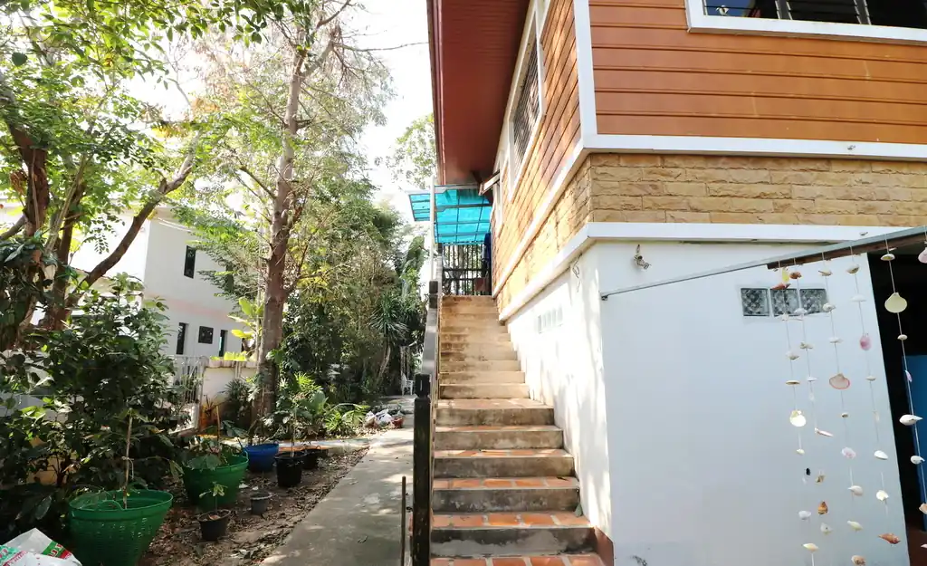 4 bedroom, 5 bathroom stylish 664 sq m home with lake views for sale in Nong Khai, photo 11