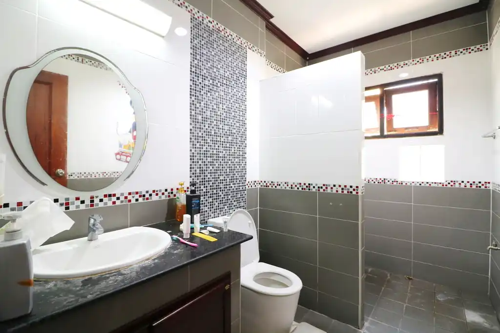 4 bedroom, 5 bathroom stylish 664 sq m home with lake views for sale in Nong Khai, photo 36