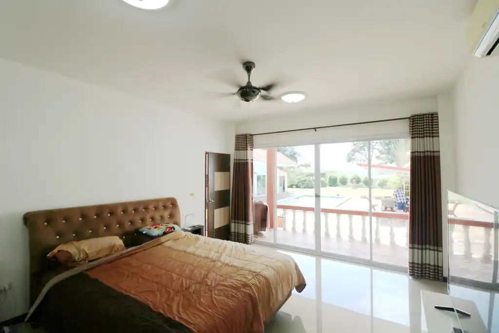 4 bedroom, 5 bathroom lakeview home for sale with furnishings, Ban Tat, Udon Thani, photo 16