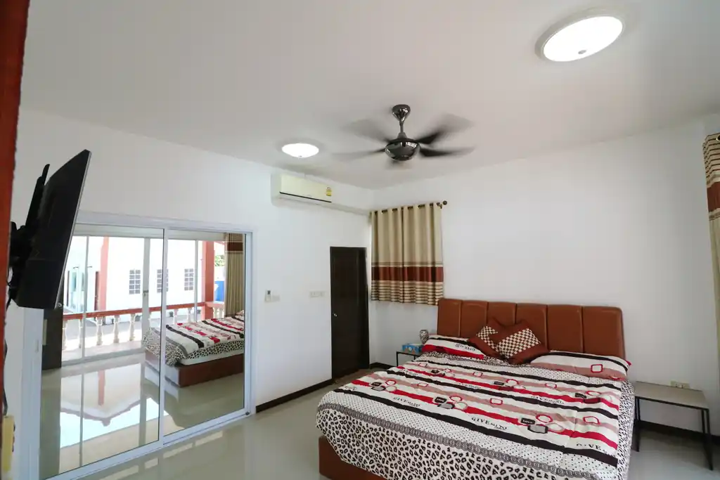 4 bedroom, 5 bathroom lakeview home for sale with furnishings, Ban Tat, Udon Thani, photo 24