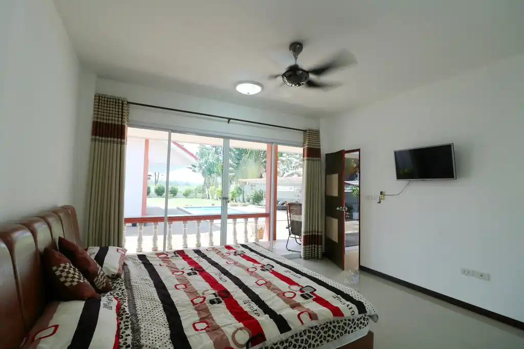 4 bedroom, 5 bathroom lakeview home for sale with furnishings, Ban Tat, Udon Thani, photo 28