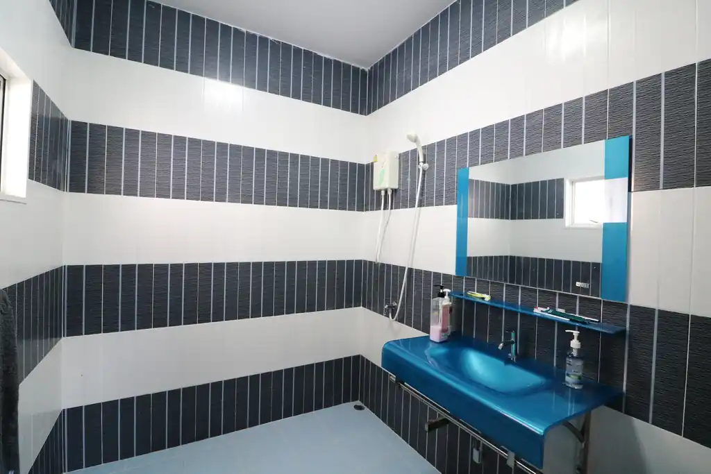 4 bedroom, 5 bathroom lakeview home for sale with furnishings, Ban Tat, Udon Thani, photo 32