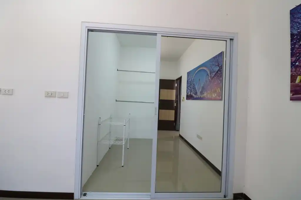 4 bedroom, 5 bathroom lakeview home for sale with furnishings, Ban Tat, Udon Thani, photo 34