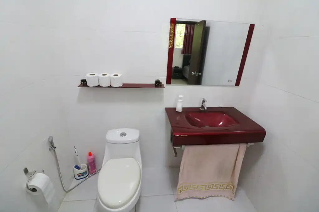 4 bedroom, 5 bathroom lakeview home for sale with furnishings, Ban Tat, Udon Thani, photo 40