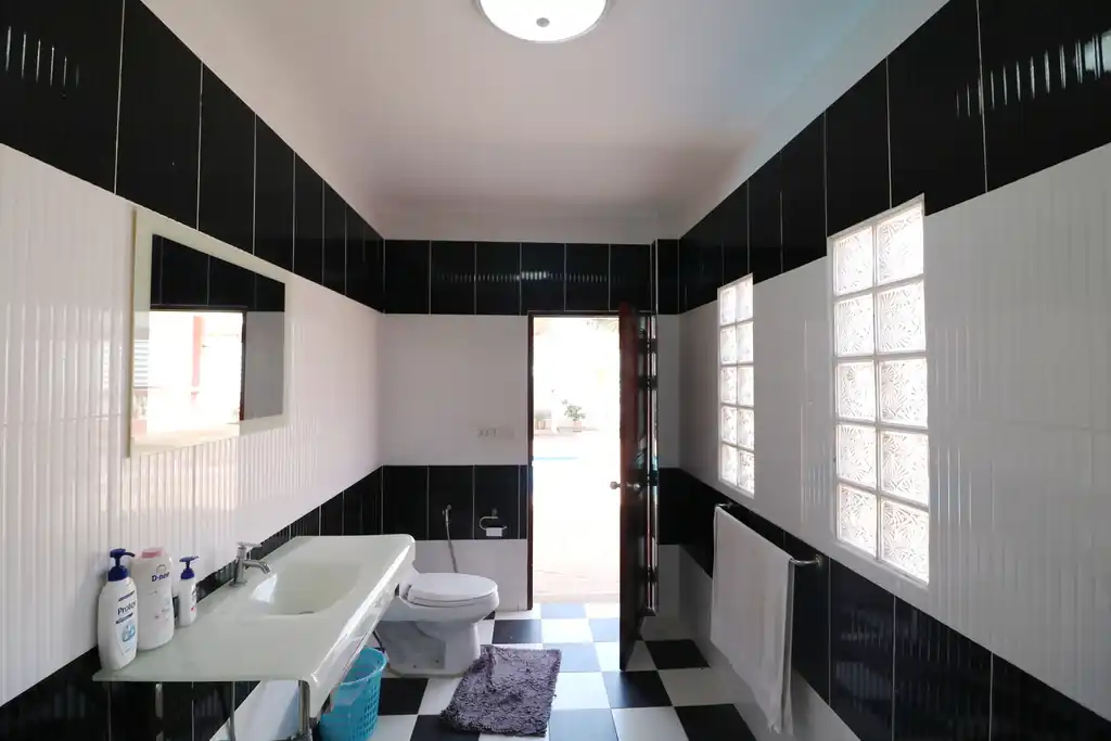 4 bedroom, 5 bathroom lakeview home for sale with furnishings, Ban Tat, Udon Thani, photo 47