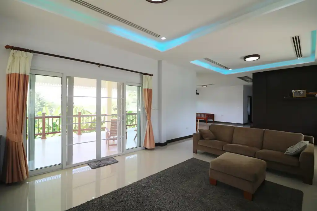 Two homes with 5 bedrooms and 4 bathrooms for sale on 1 rai 90 talang wah, Kumphawapi, Udon Thani, photo 32