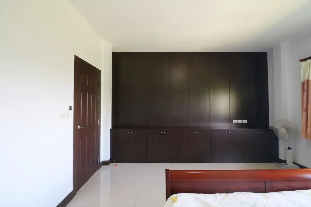 Two homes with 5 bedrooms and 4 bathrooms for sale on 1 rai 90 talang wah, Kumphawapi, Udon Thani, photo 35
