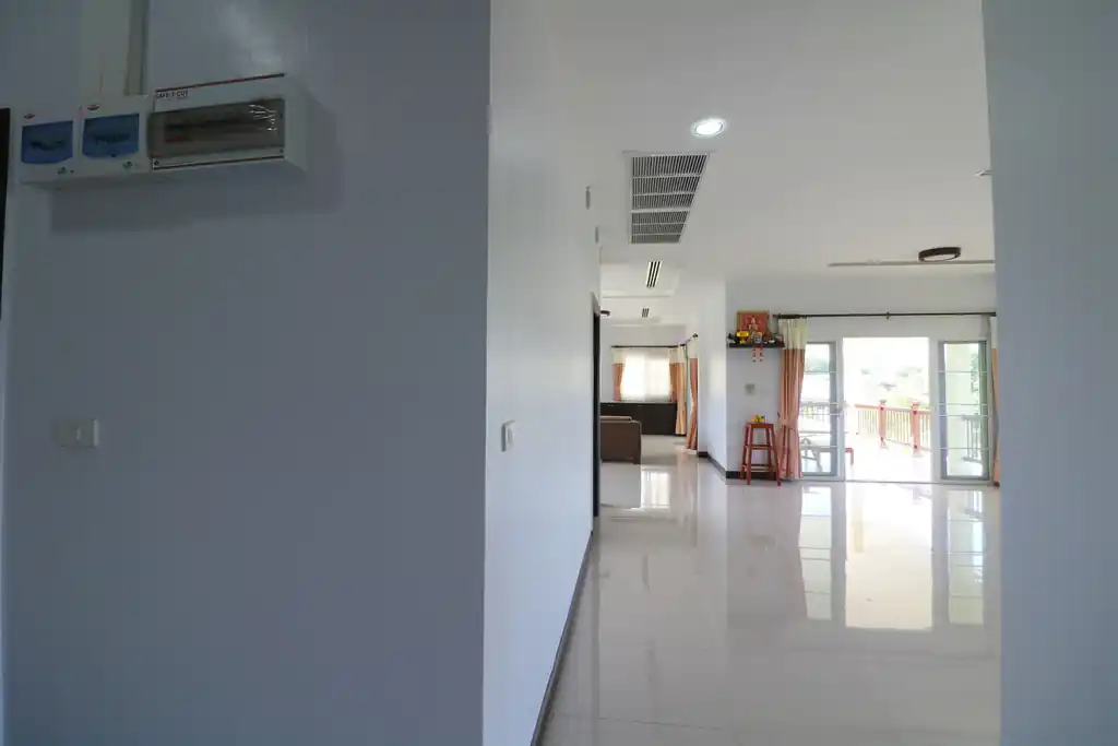 Two homes with 5 bedrooms and 4 bathrooms for sale on 1 rai 90 talang wah, Kumphawapi, Udon Thani, photo 41