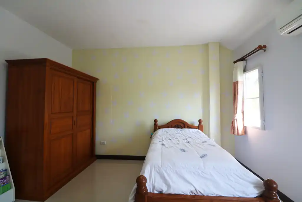 Two homes with 5 bedrooms and 4 bathrooms for sale on 1 rai 90 talang wah, Kumphawapi, Udon Thani, photo 43