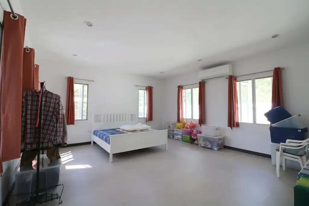 Two homes with 5 bedrooms and 4 bathrooms for sale on 1 rai 90 talang wah, Kumphawapi, Udon Thani, photo 53