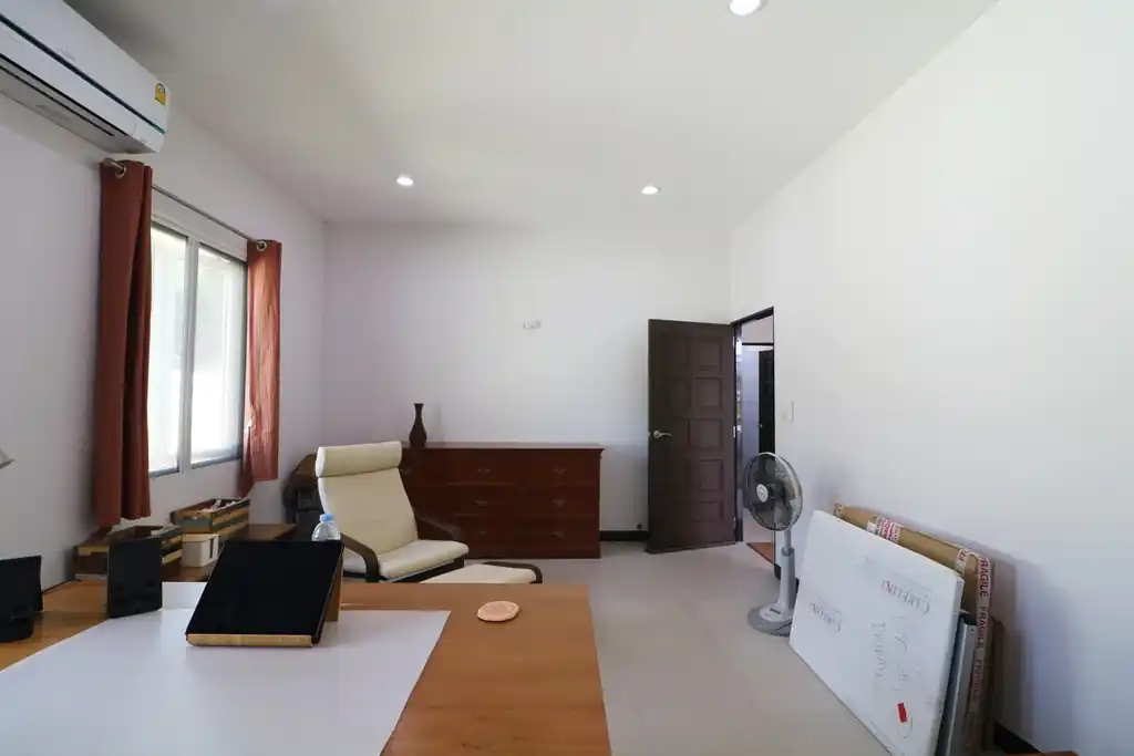 Two homes with 5 bedrooms and 4 bathrooms for sale on 1 rai 90 talang wah, Kumphawapi, Udon Thani, photo 57