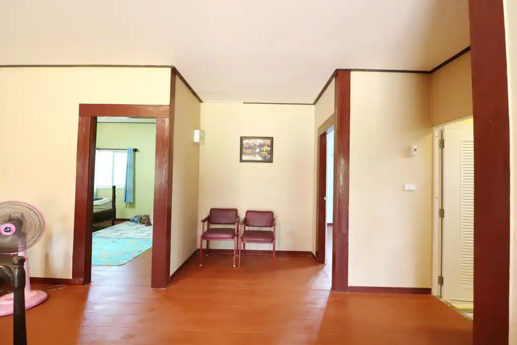 Two homes plus a shopfront on 2+ rai for sale in Lam Pao, Kalasin, photo 12