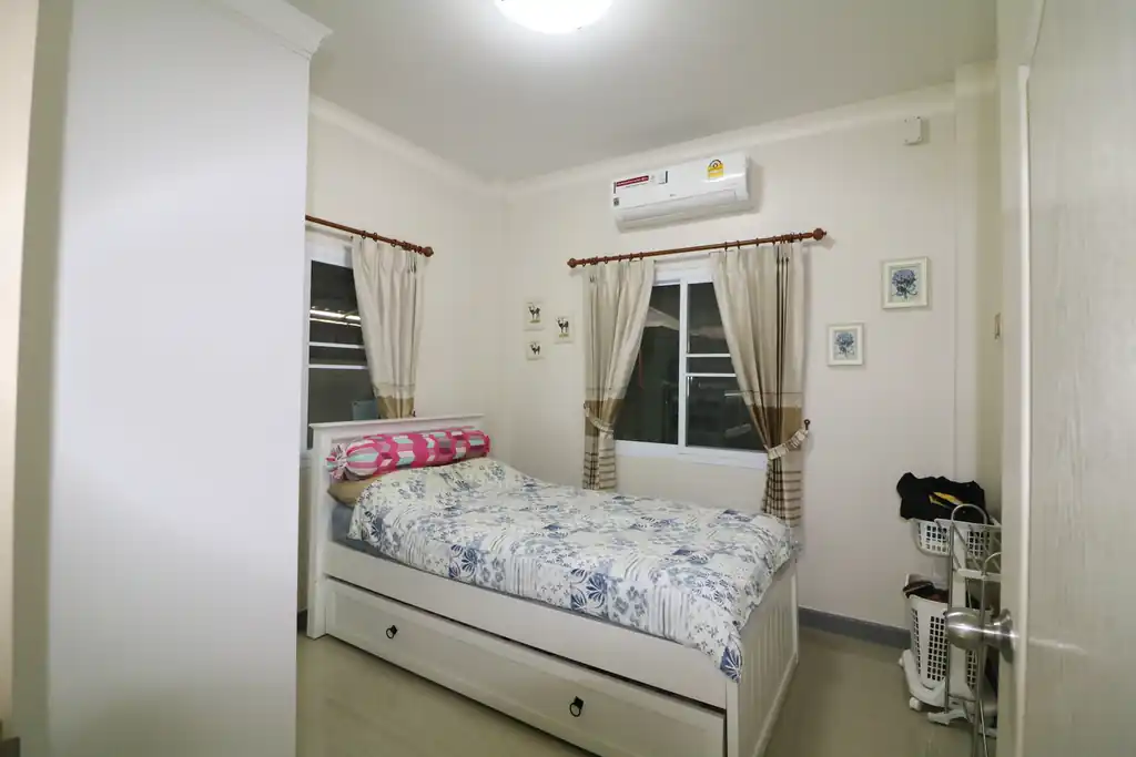 Two homes about 4 years old for sale in Hin Khon, Lam Plai Mat, Buriram, photo 11