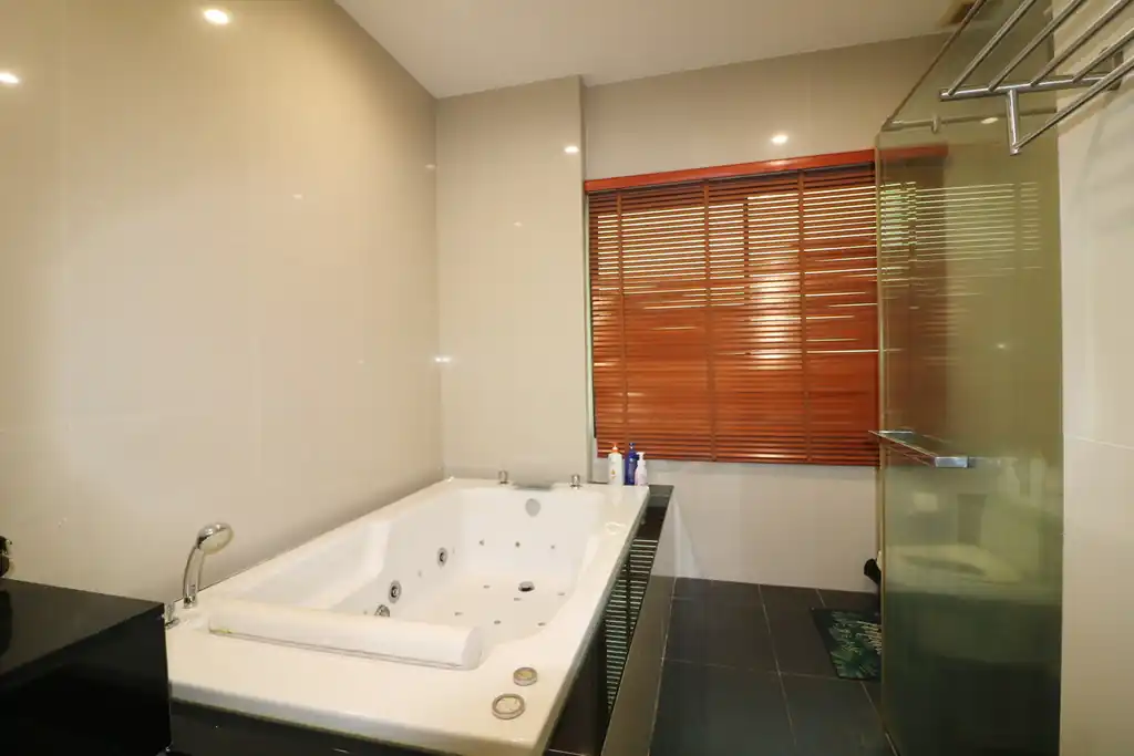 3 bedroom home with en-suite bathrooms for sale in Le Cellini estate, Mak Khaeng, Udon Thani, photo 31