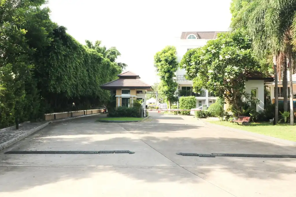 3 bedroom home with en-suite bathrooms for sale in Le Cellini estate, Mak Khaeng, Udon Thani, photo 5