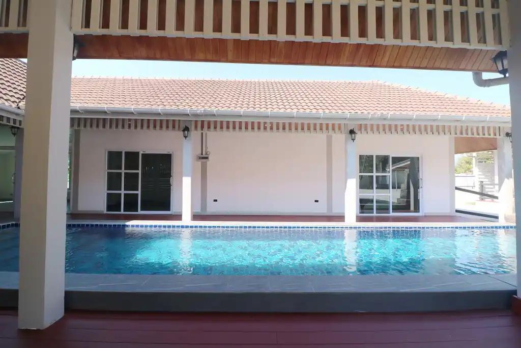 4 bedroom, 5 bathroom pool home on 1 rai for sale in Udon Thani, photo 15