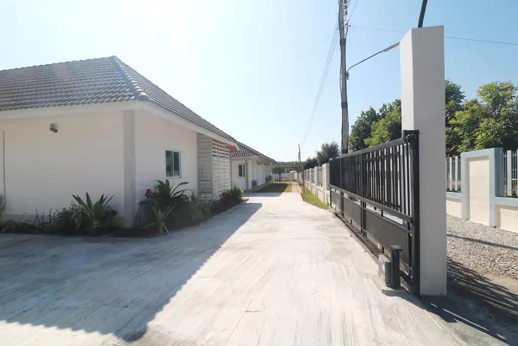 4 bedroom, 5 bathroom pool home on 1 rai for sale in Udon Thani, photo 5
