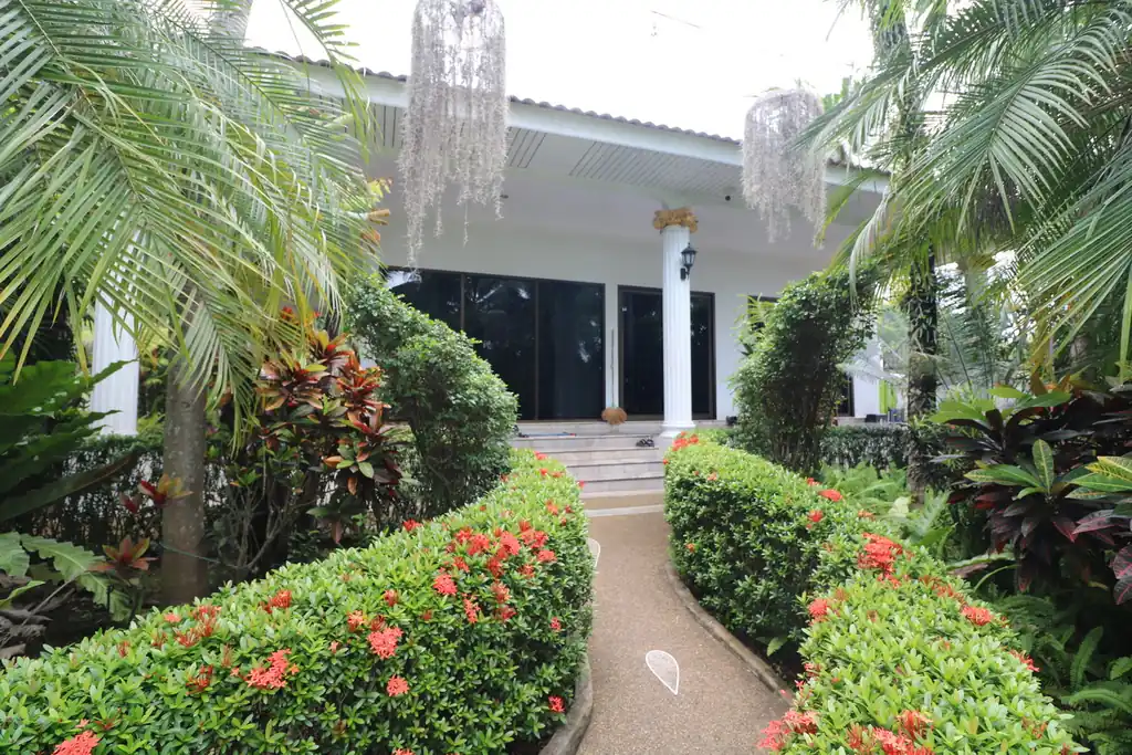 Resort-style 3 bedroom, 3 bathroom pool villa for sale in Nong Sai, Udon Thani, photo 13