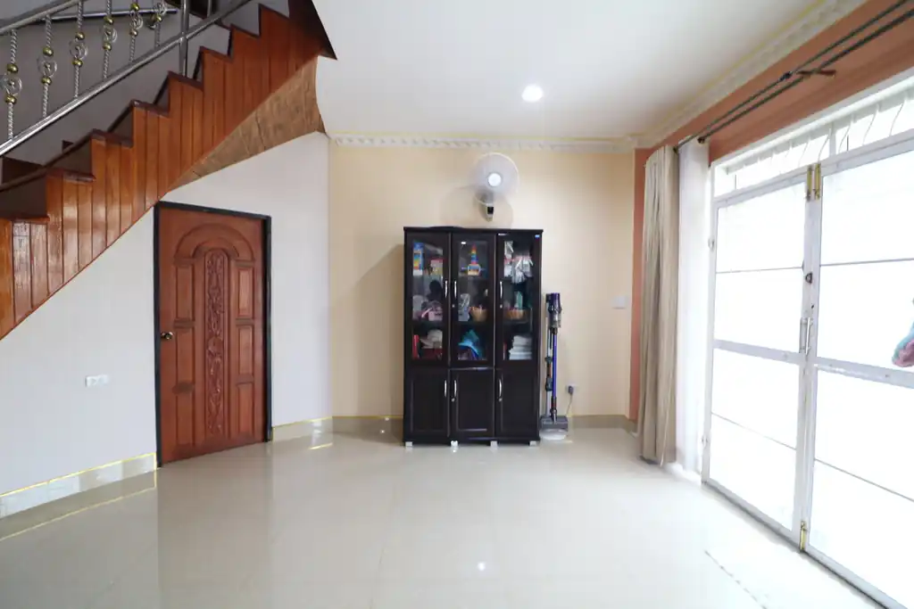 Spacious 4 bed, 4 bath corner house for sale in Mak Khaeng, Udon Thani, photo 11