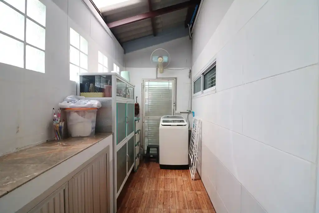 Spacious 4 bed, 4 bath corner house for sale in Mak Khaeng, Udon Thani, photo 14