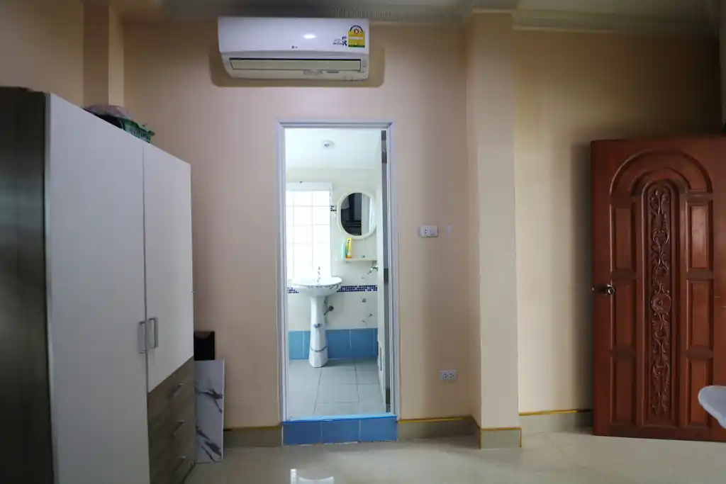 Spacious 4 bed, 4 bath corner house for sale in Mak Khaeng, Udon Thani, photo 40