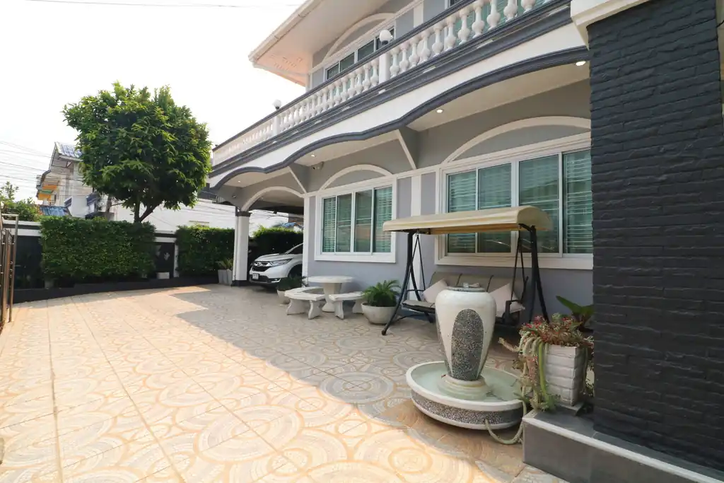 Spacious 4 bed, 4 bath corner house for sale in Mak Khaeng, Udon Thani, photo 7