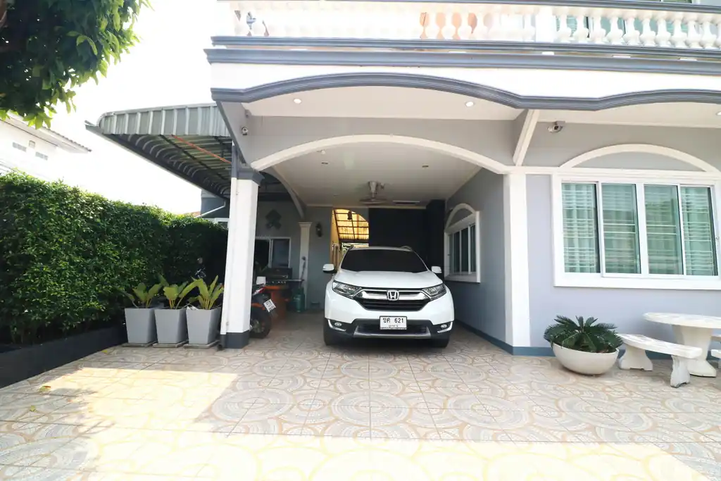 Spacious 4 bed, 4 bath corner house for sale in Mak Khaeng, Udon Thani, photo 8