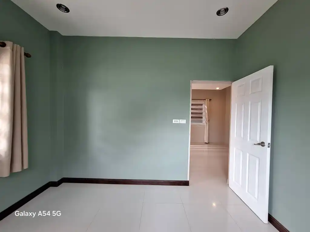 Modern, like-new spacious 3 bedroom, 2 bathroom home for sale in Udon Thani, photo 15