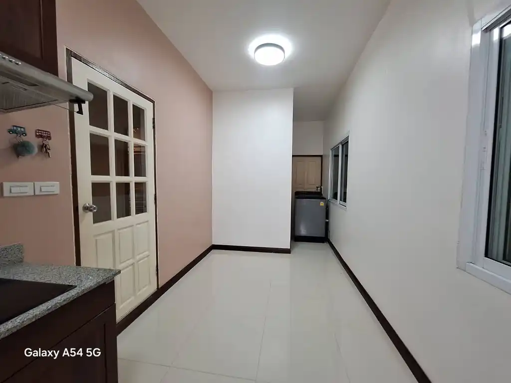 Modern, like-new spacious 3 bedroom, 2 bathroom home for sale in Udon Thani, photo 23