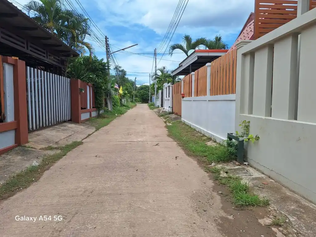 Modern, like-new spacious 3 bedroom, 2 bathroom home for sale in Udon Thani, photo 3