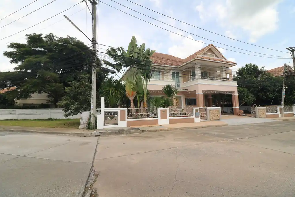4 bedroom, 3 bathroom, 2 study home for sale in a prime Khon Kaen city area, photo 4
