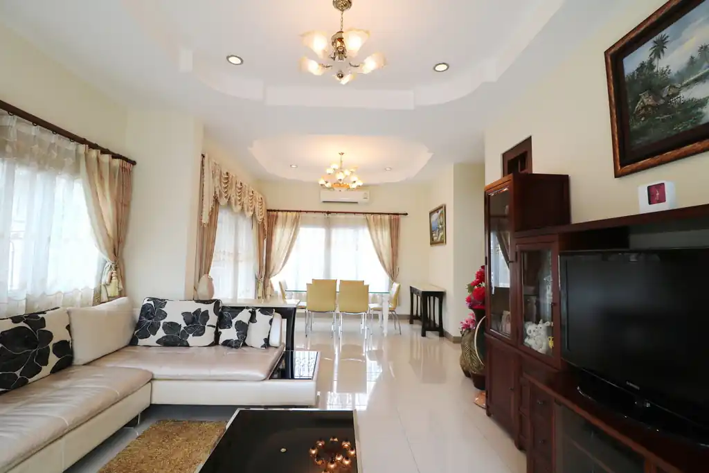 4 bedroom, 3 bathroom, 2 study home for sale in a prime Khon Kaen city area, photo 8