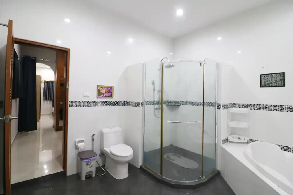 3 bedroom, 2 bathroom home for sale on large corner block, Thanadon Home Place, Udon Thani, photo 28