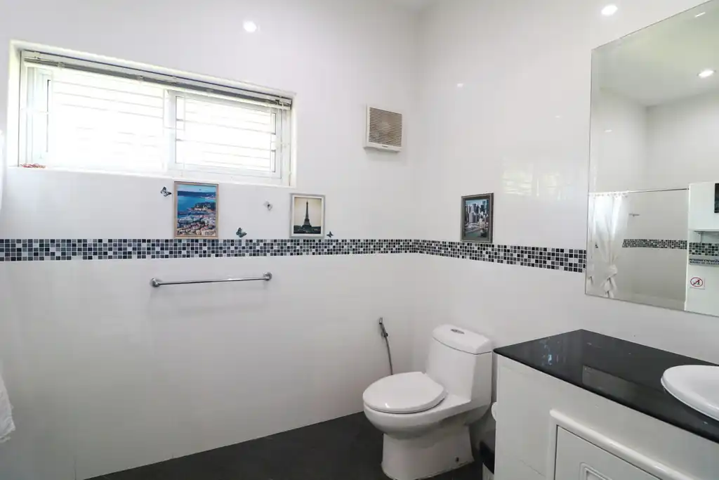 3 bedroom, 2 bathroom home for sale on large corner block, Thanadon Home Place, Udon Thani, photo 37