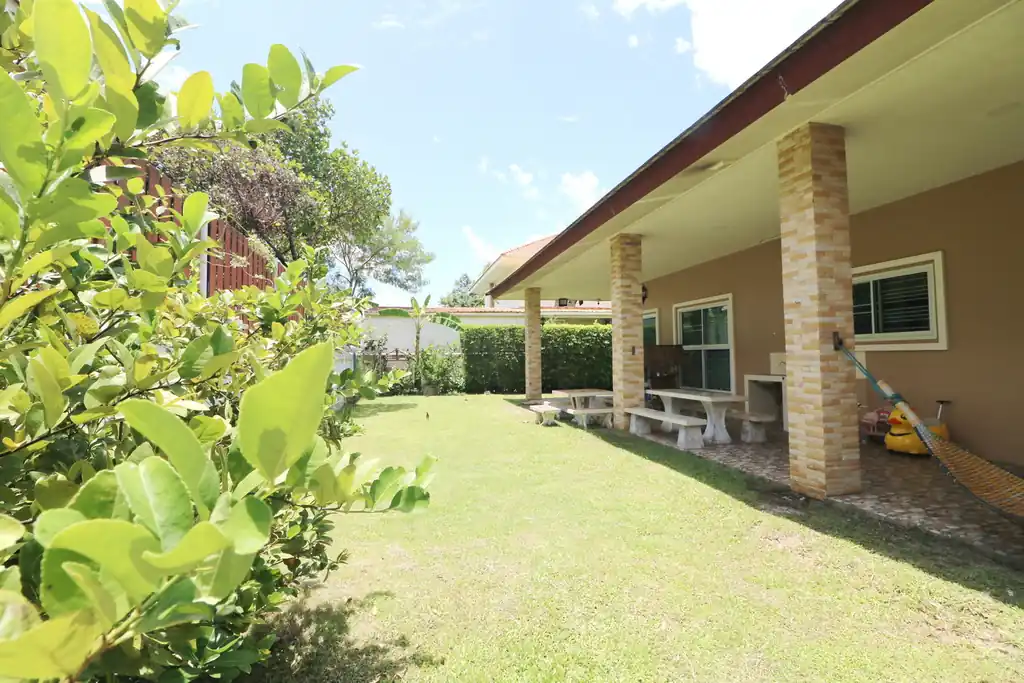 3 bedroom, 2 bathroom home for sale on large corner block, Thanadon Home Place, Udon Thani, photo 4