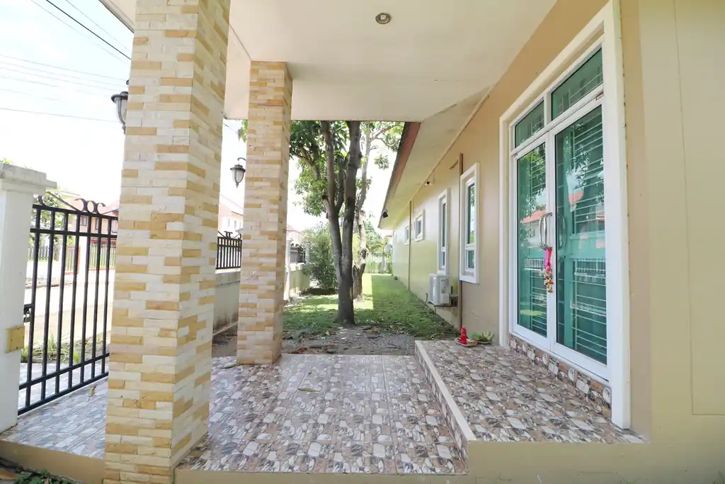 3 bedroom, 2 bathroom home for sale on large corner block, Thanadon Home Place, Udon Thani, photo 7
