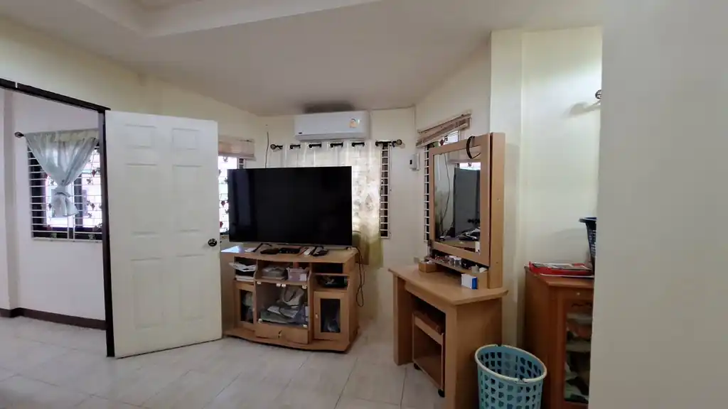 Two-house compound on 1+ rai for sale in Mak Khaeng, Udon Thani, photo 12