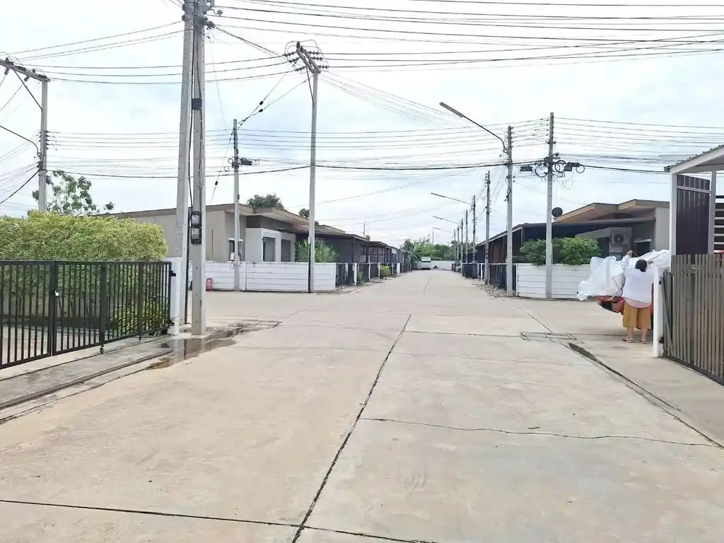 Modern 2 bedroom, 1 bathroom home for sale in Permsuk Village, Khon Kaen, photo 4