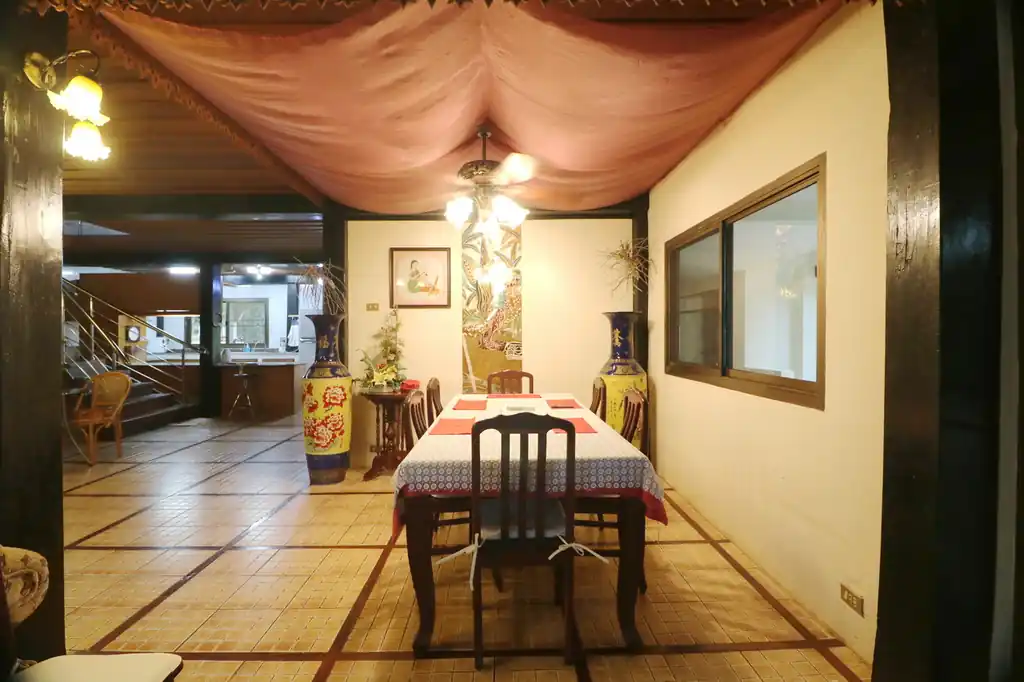 Rare Thai teak character two-story home for sale on 3,932 sq m, Nong Na Kham, Udon Thani, photo 12