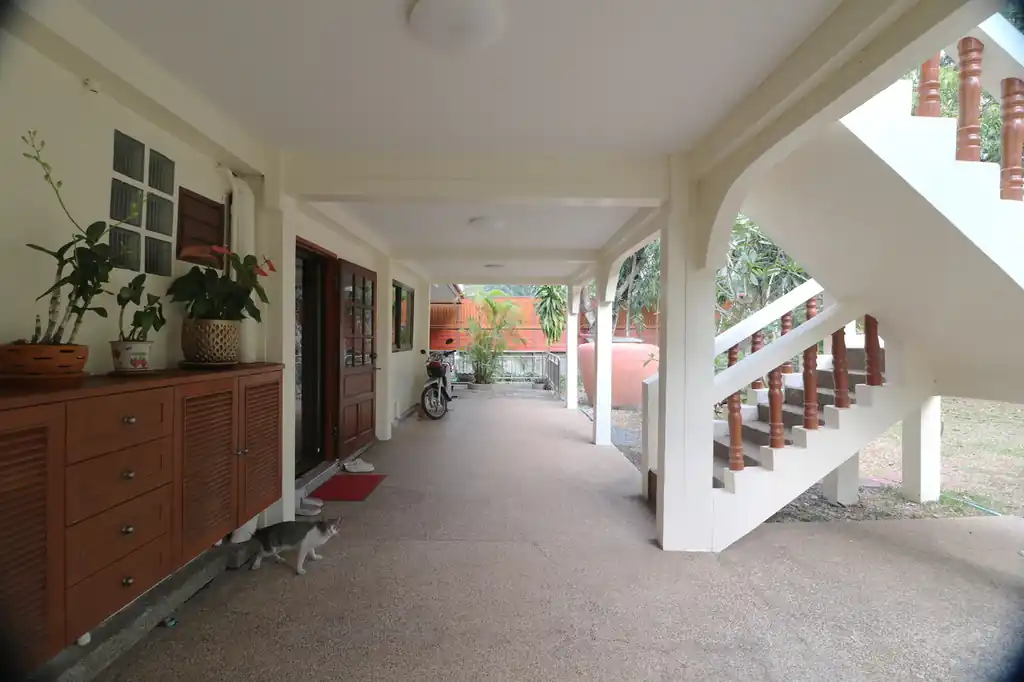 Rare Thai teak character two-story home for sale on 3,932 sq m, Nong Na Kham, Udon Thani, photo 8