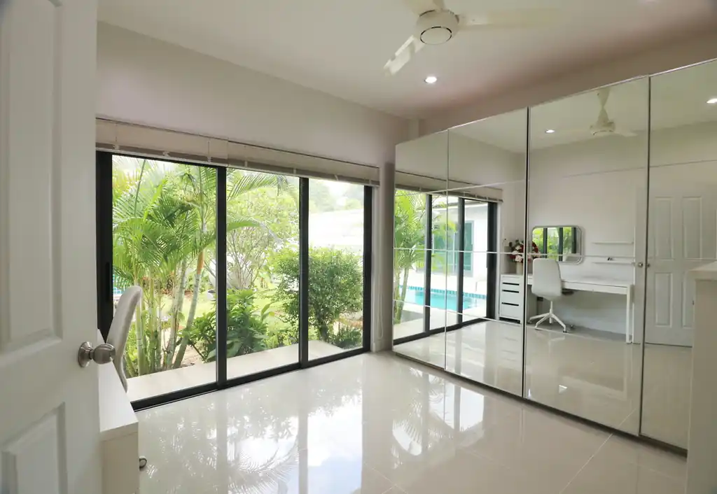 A barely lived-in 4 bedroom, 3 bathroom pool villa for sale in Khon Kaen at 8 Villas Riverside, photo 21