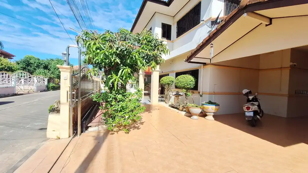 Move-in Ready 3 Brm, 3 Bth, 2 Level Majestic Home For Sale, Nong Khai City Center, Thailand, photo 5