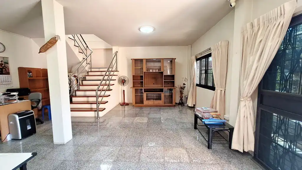 Move-in Ready 3 Brm, 3 Bth, 2 Level Majestic Home For Sale, Nong Khai City Center, Thailand, photo 8