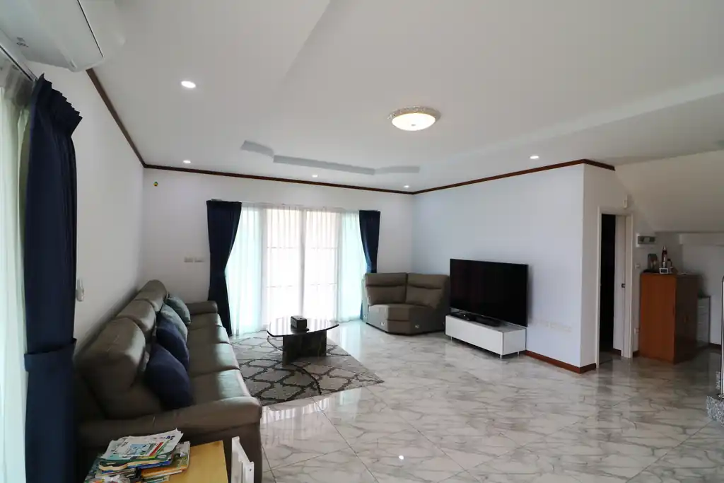3 bedroom, 3 bathroom home on 16+ rai for sale in Nong Han, Udon Thani, photo 10